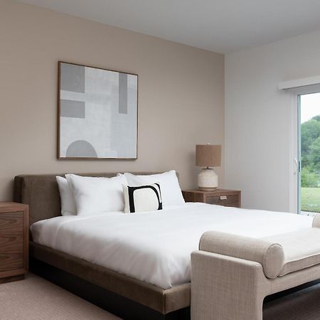 Boardwalk Hotel On Lake Anna By Kasa Mineral Exterior photo
